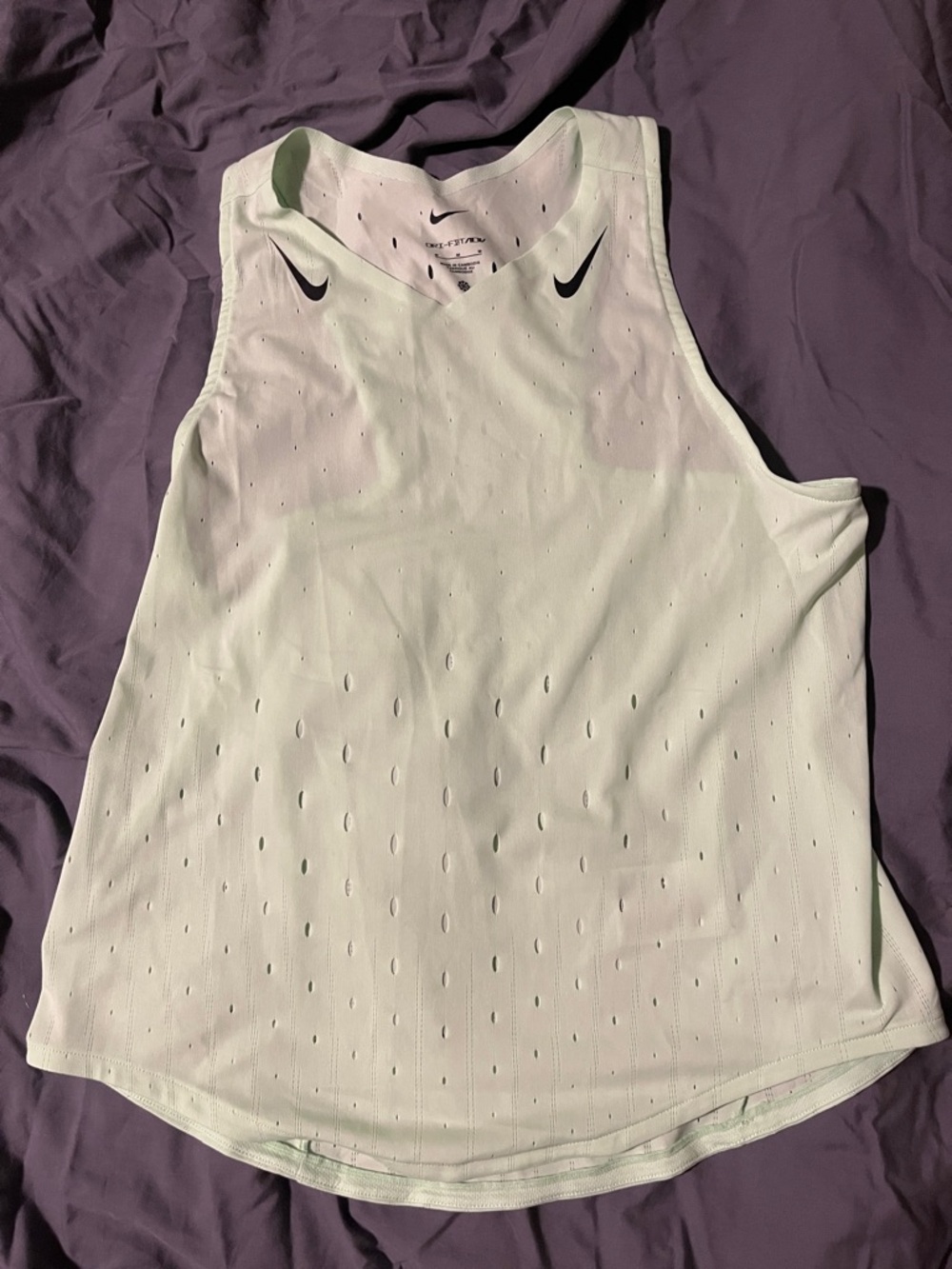 NWOT Nike Women's Mint Green Perforated Athletic Tank Size medium